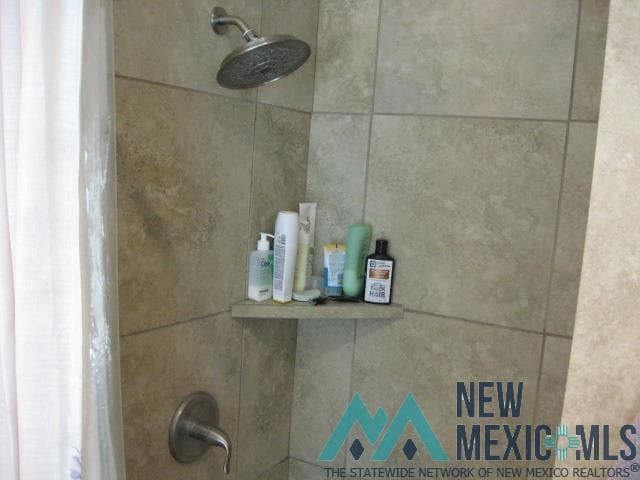 Building Photo - 213 Almond Tree Ln