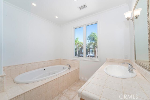 Building Photo - 119 Opal Ave