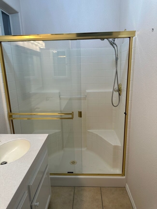 Building Photo - 5449 W Ashland Ct