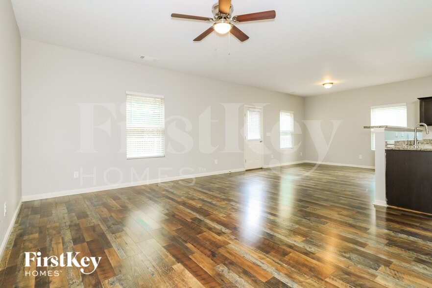 Building Photo - 639 Independence Ave