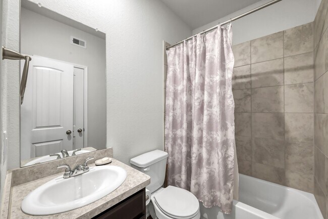 Building Photo - 6185 White Oak Leaf Lp