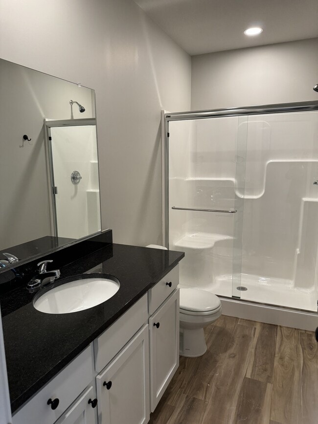 Building Photo - 672 Long Path Ct