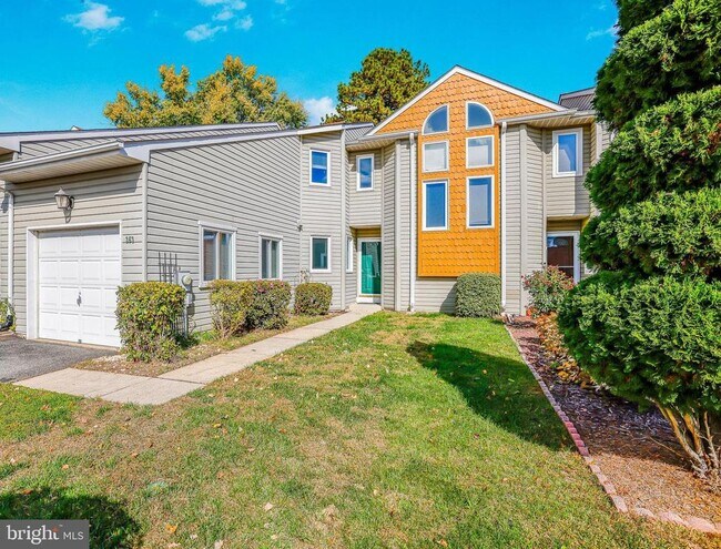 Building Photo - 363 Chickory Way