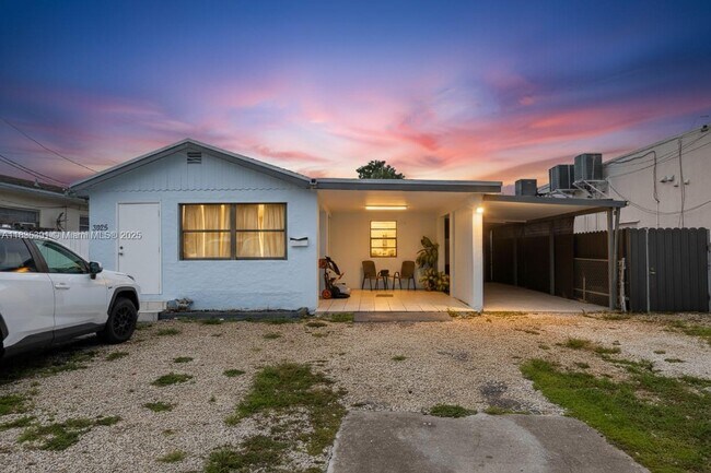 Primary Photo - 3925 SW 88th Pl
