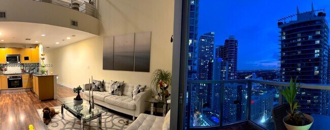 Building Photo - 1050 Brickell Ave