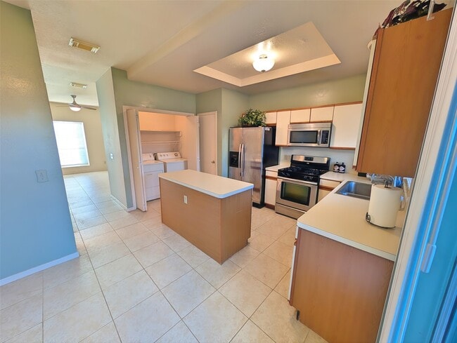 Building Photo - 2930 Grants Lake Blvd