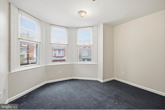 Building Photo - 2238 N Park Ave