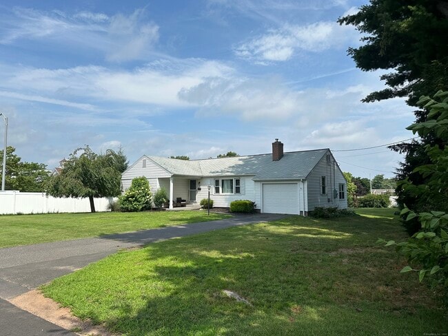 Primary Photo - 25 Medford St