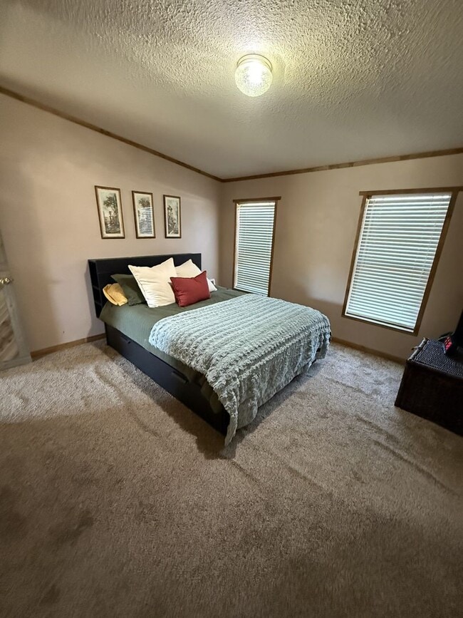 Building Photo - 468 N Duck Springs Dr