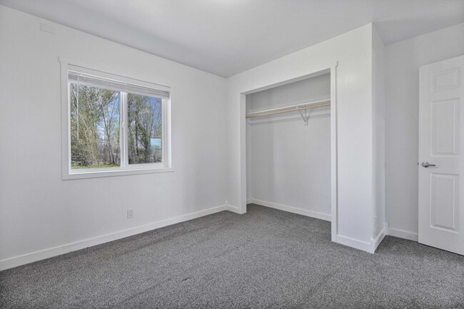 Building Photo - COUNTRY CHARMER 3 BED 2 BATH HOME IN CHESTER