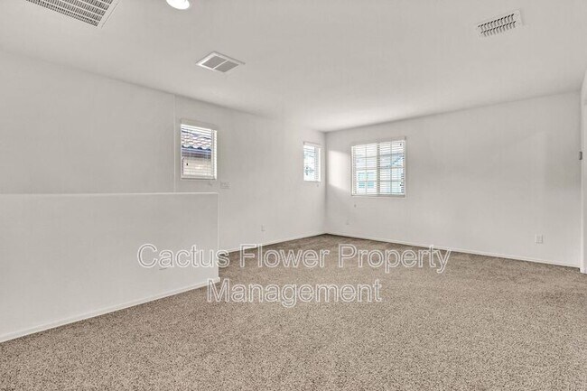 Building Photo - 1245 N Balboa