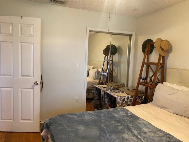 Building Photo - 1000 W Horatio St