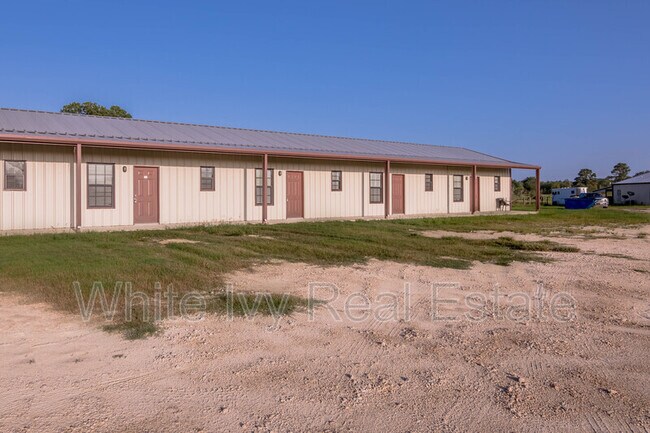 Building Photo - 875 FM 1696