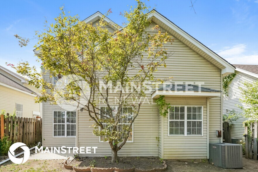 Building Photo - 503 Selsey Ct S