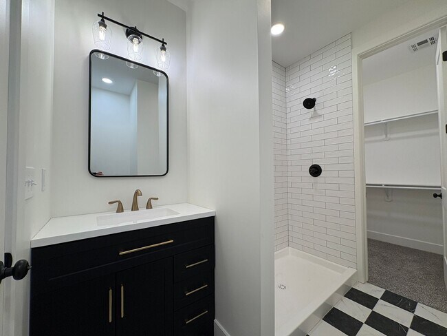 Building Photo - New Build- 3 bedroom, 2.5 bathroom home fo...