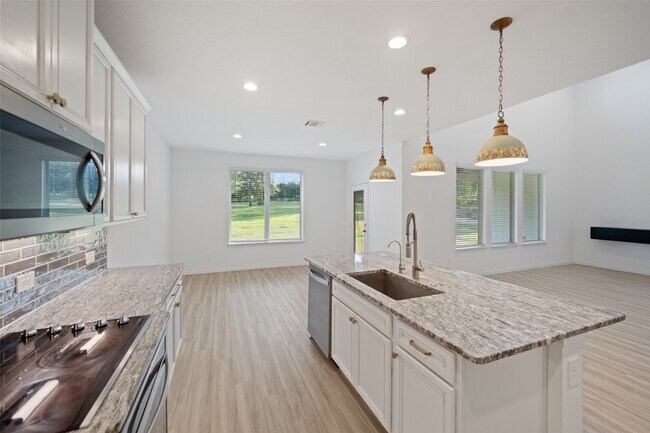 Building Photo - 105 Whelan Ln