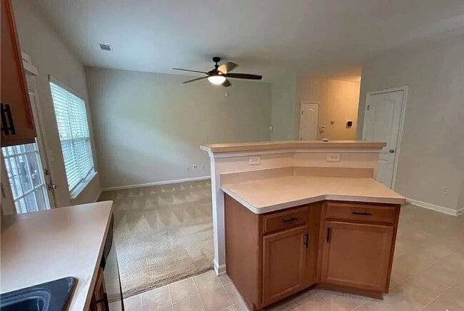 Building Photo - 6941 Rogers Point