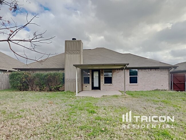 Building Photo - 7721 Pear Tree Ln