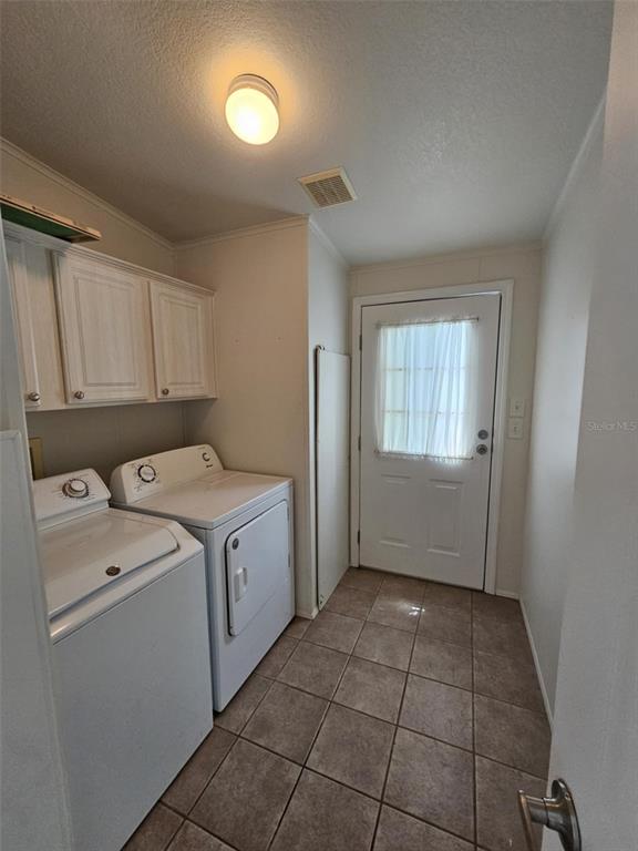 Building Photo - 330 3rd St Dr W