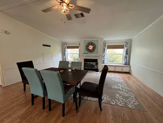 Building Photo - Deluxe Foxwood Farms Manufactored Home on Extra Large Lot