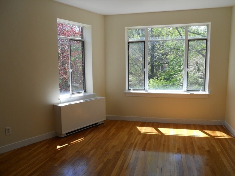 Building Photo - 86 Griggs Rd