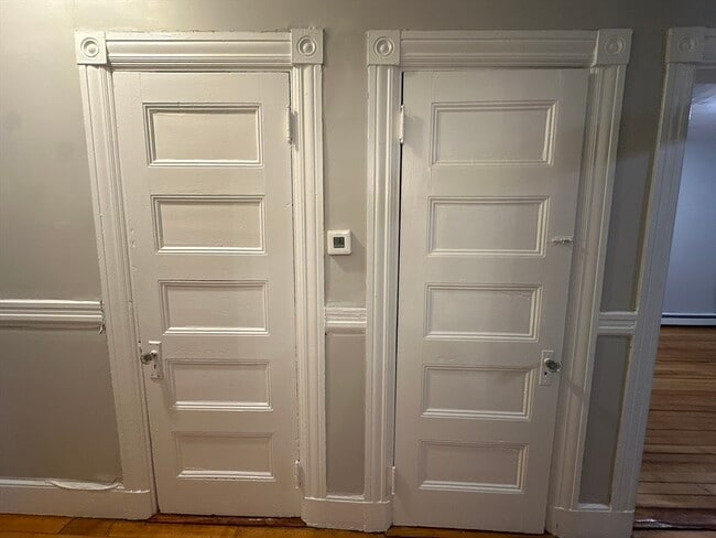 Building Photo - 39 Forest St