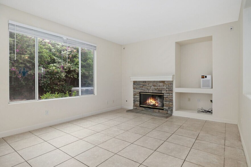Building Photo - 11161 Pacemont Ln