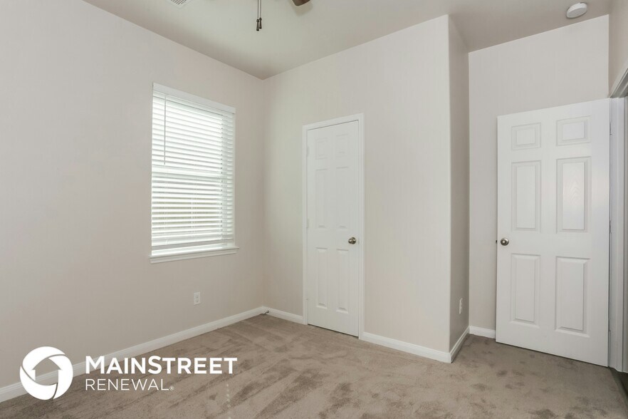 Building Photo - 12417 Shine Ave