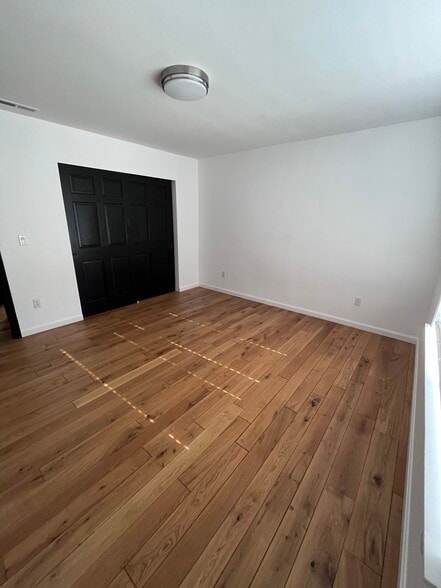 Building Photo - 2603 S 86th Ave