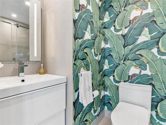 Building Photo - 60 SW 13th St