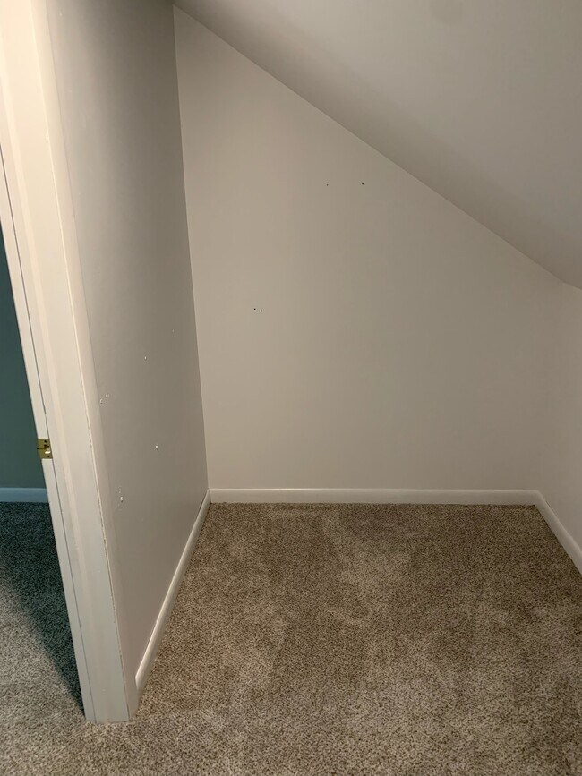 Closet - 159 Analomink St