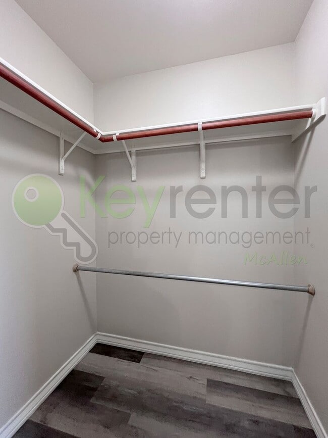 Building Photo - Beautidul 3bed/2.5 bath House in Edinburg. Don't Miss Out!