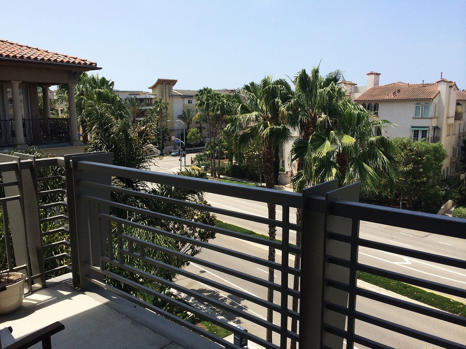 Building Photo - 5831 Seawalk Dr