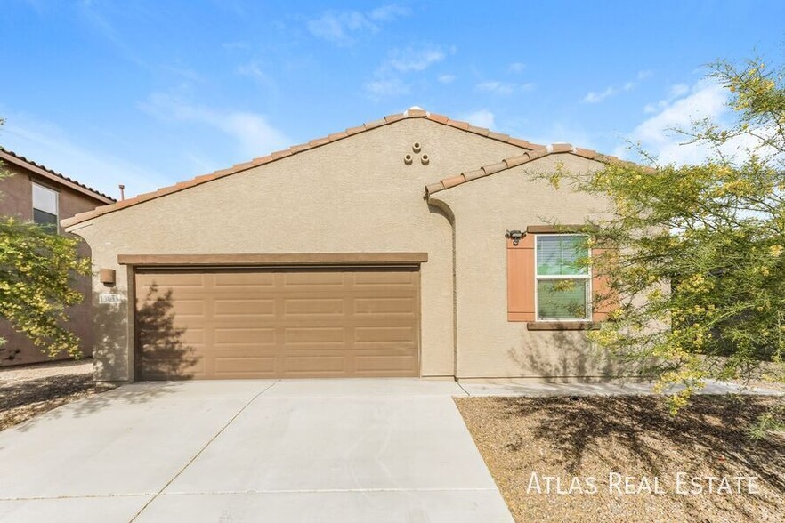 Primary Photo - 13038 N Murray Dr