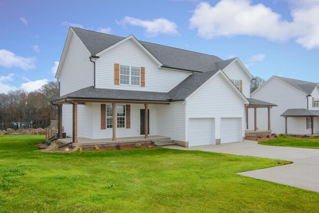 Building Photo - Luxury Three Bedroom Townhouse in Lincolnton