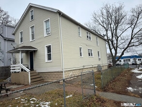 Building Photo - 282 Front Ave