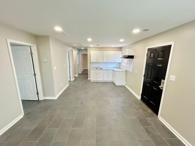 Building Photo - 2967 Forest Ave