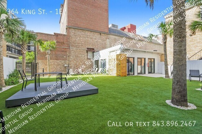 Building Photo - 364 King St