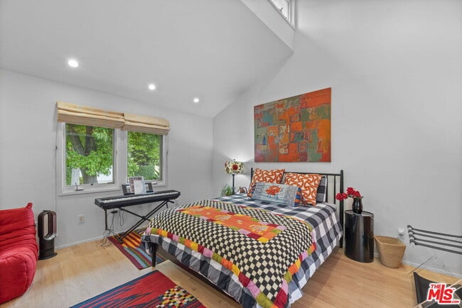 Building Photo - 354 14th St