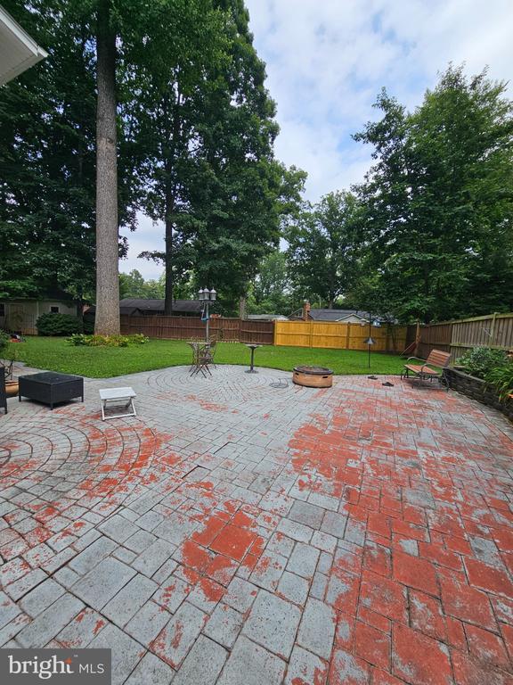 Building Photo - 8913 Cromwell Dr