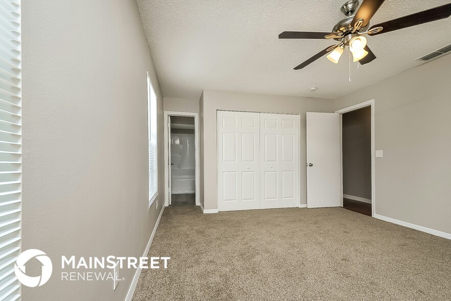 Building Photo - 1690 Palm Leaf Dr