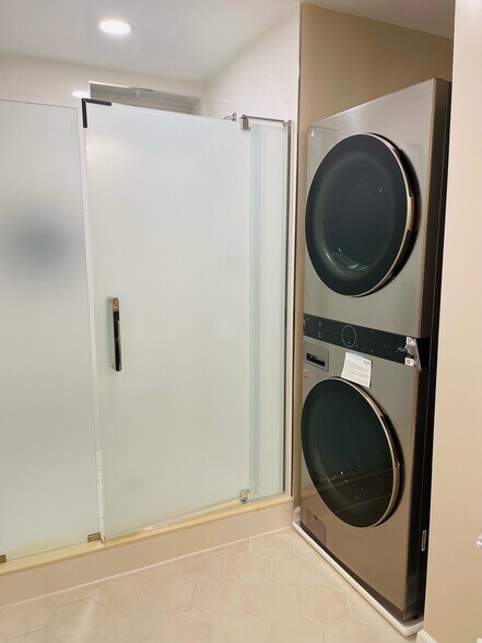 New own washer dryer in unit - 2216 Laurel Ridge Rd