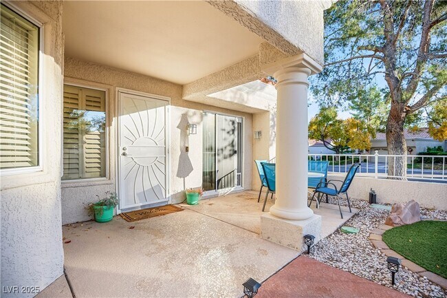 Building Photo - 2800 Linkview Dr