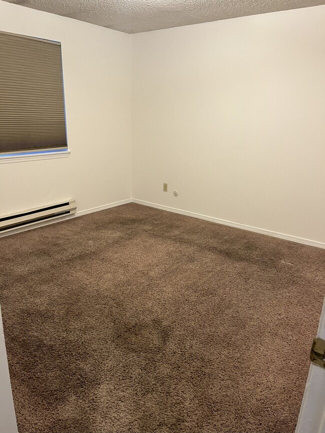 Building Photo - 3306 S Virginia Ave