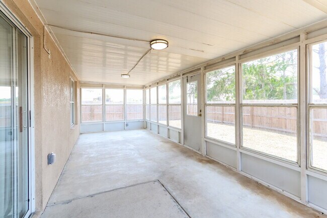 Building Photo - 12333 Hawkeye Point Pl