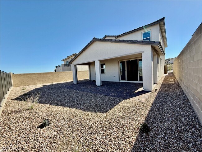 Building Photo - 2256 Fish Hawk St