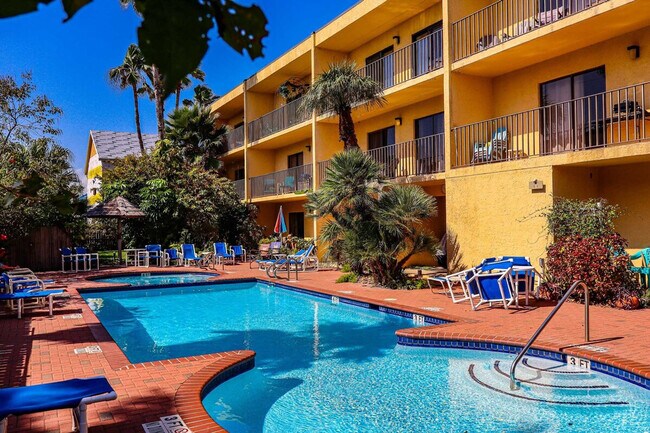 Building Photo - 121 E Venus Ln