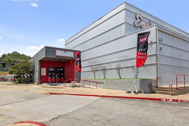 Building Photo - 1413 Waterloo Shore Ln