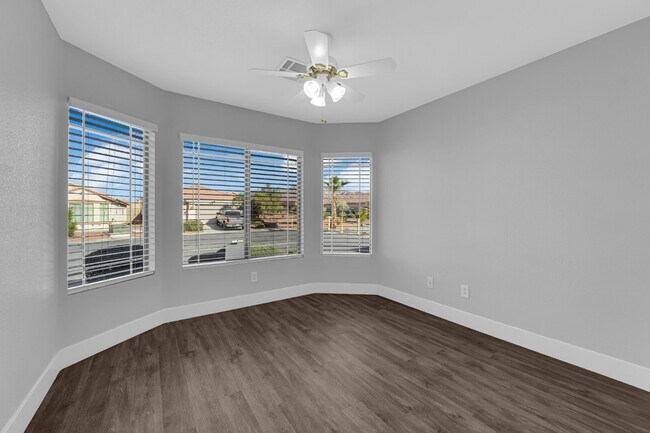 Building Photo - Charming 4-Bedroom Home in a Quiet Las Vegas Community!