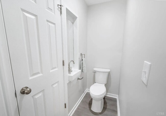 Building Photo - 2410 Poplar St